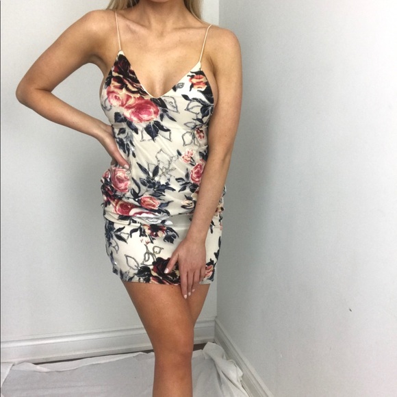 Mini Dress with Floral Multicolour Velvet Pattern - Picture 5 of 16